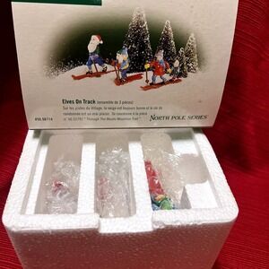 DEPT 56 NORTH POLE SERIES ELVES ON TRACK #56714 VILLAGE CHRISTMAS New In Box 99'